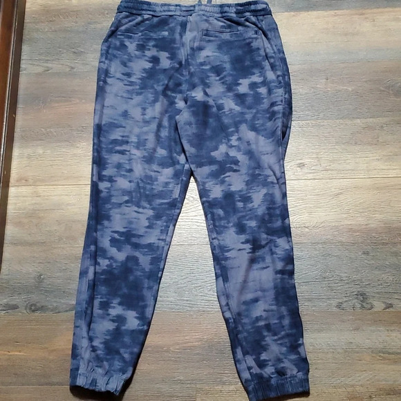 Athleta farallon printed tyedyed blue grey joggers - Picture 7 of 7